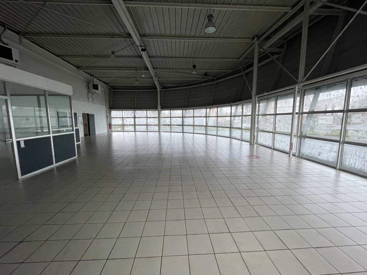 Local d'activité Cesson-Sévigné 601m² Location local d'activité Cesson-Sévigné Ille-et-Vilaine OLACT2424215 3